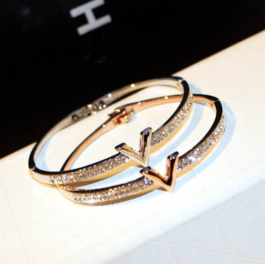 Simple And Atmospheric Water Diamond Inlaid Letter Temperament Bracelet