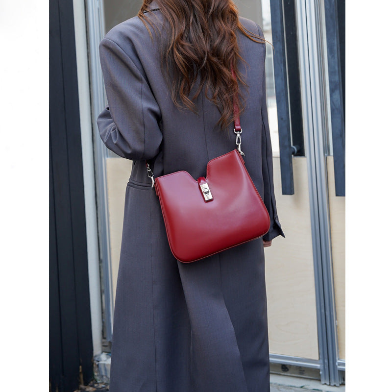 Fashionable All-match Portable Commuter Shoulder Messenger Bag