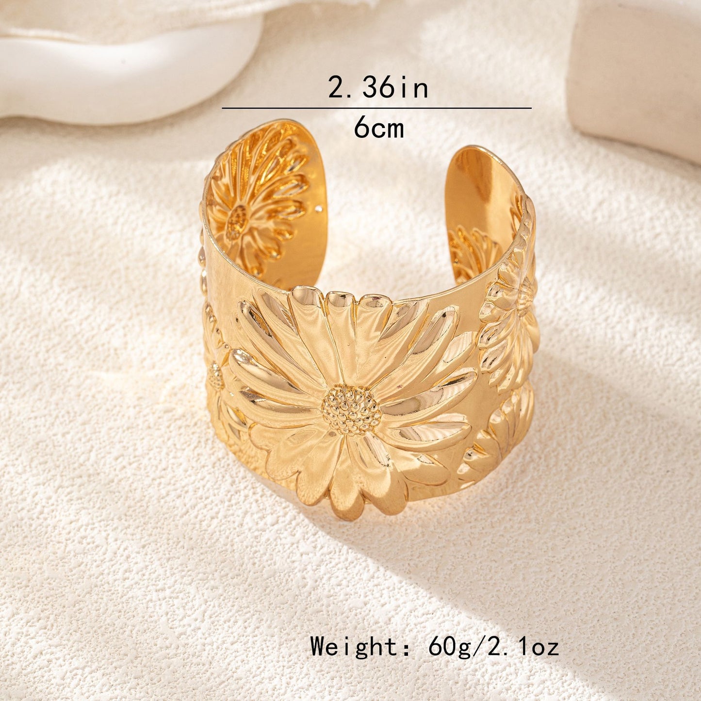 Elegant Natural And Fresh Open Bracelet With Flower Design Adjustable
