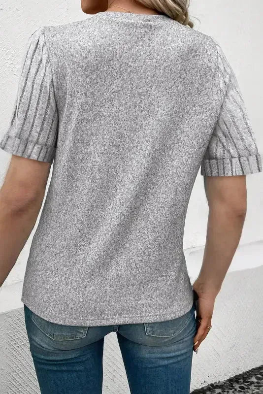 Gray Ribbed Splicing Sleeve Round Neck T-shirt-1